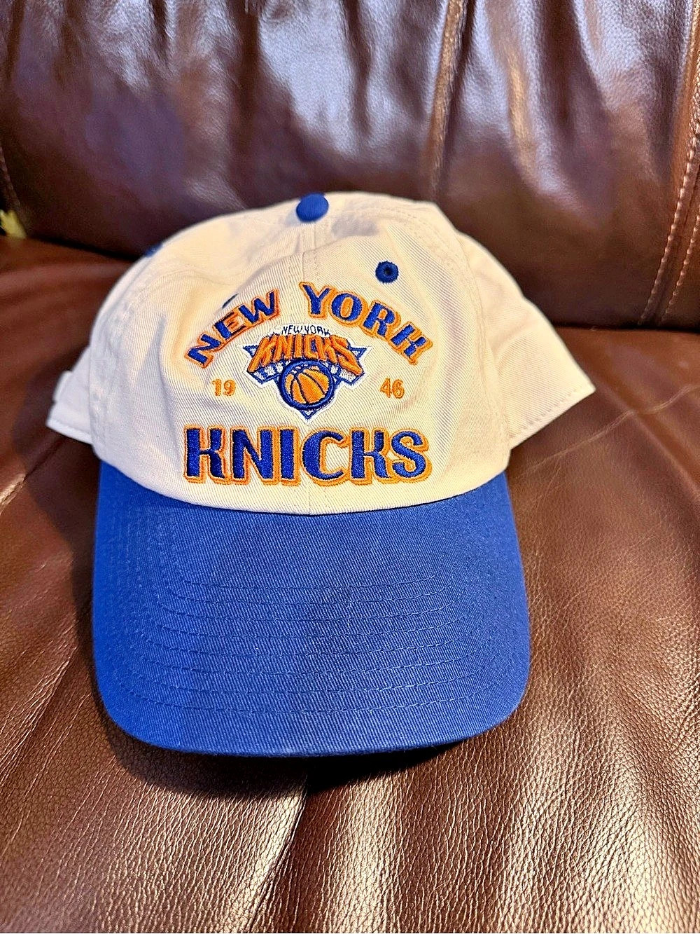 Fan Favorite New York Knicks cap White & Blue NWT